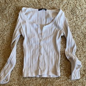 BRANDY MELVILLE WHITE LONG SLEEVE🤍